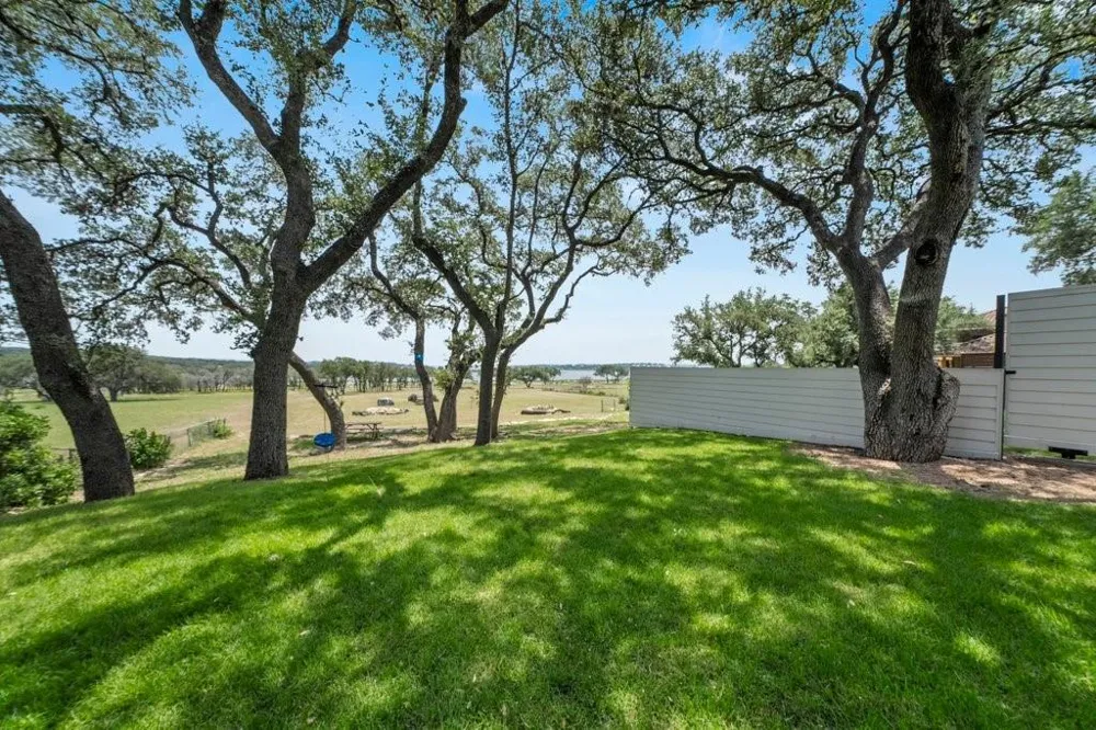 2854 Lakeshore Drive Canyon Lake, TX 78133