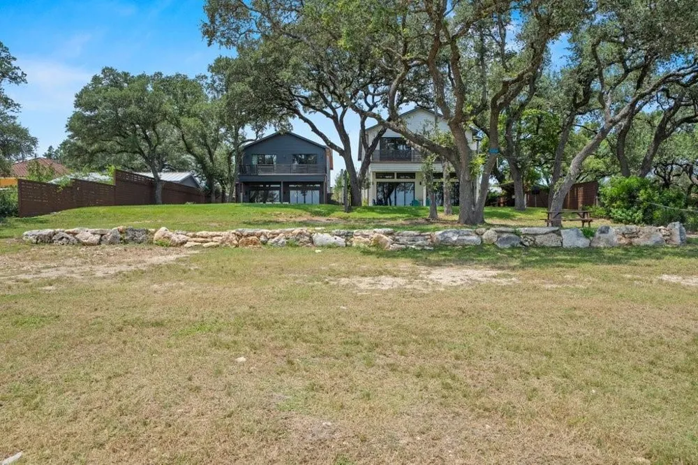 2854 Lakeshore Drive Canyon Lake, TX 78133