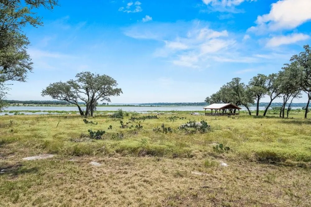 2854 Lakeshore Drive Canyon Lake, TX 78133