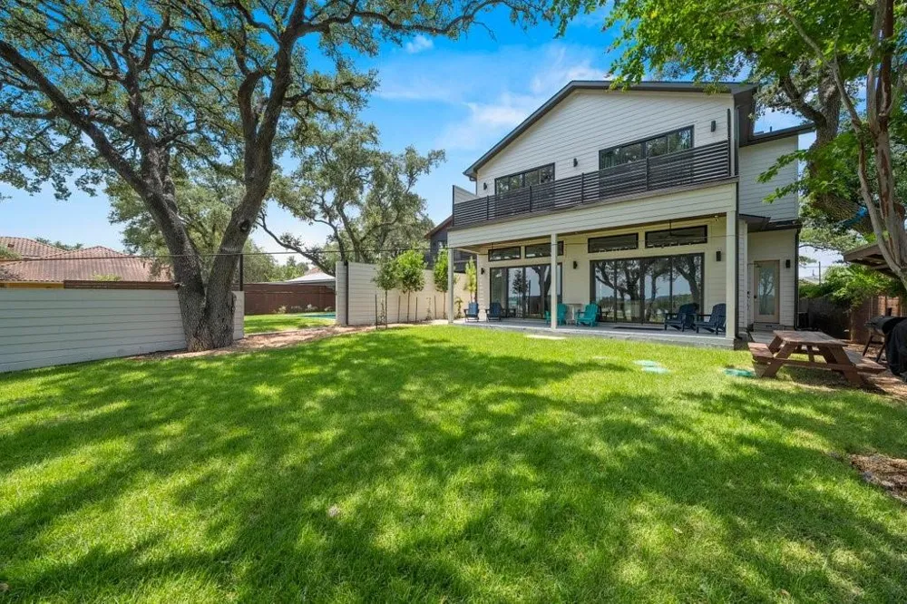 2854 Lakeshore Drive Canyon Lake, TX 78133