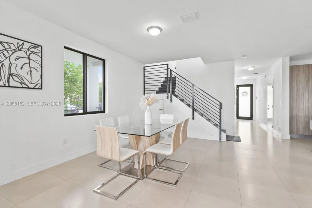 15725 SW 136th Ter Miami, FL 33196