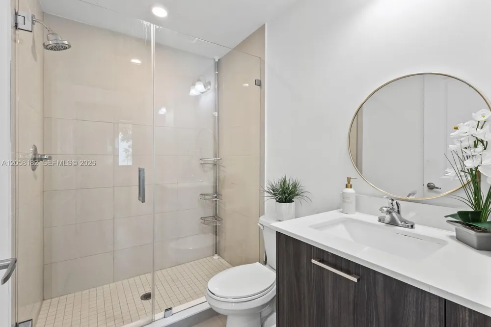 15725 SW 136th Ter Miami, FL 33196