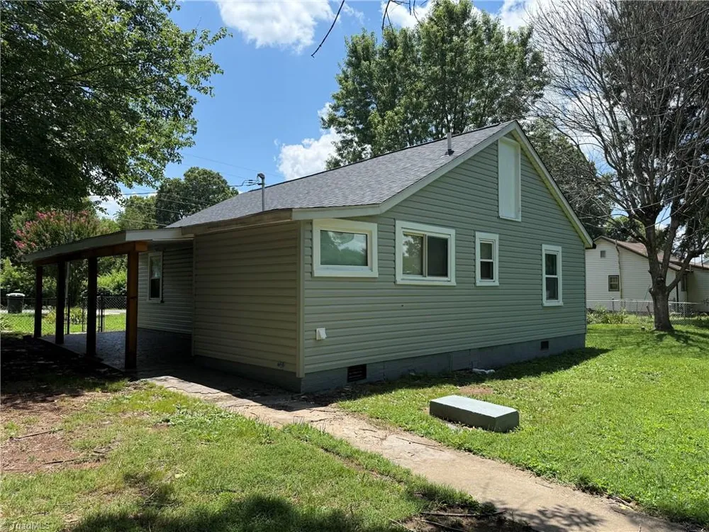 1805 Maryland Avenue Eden, NC 27288