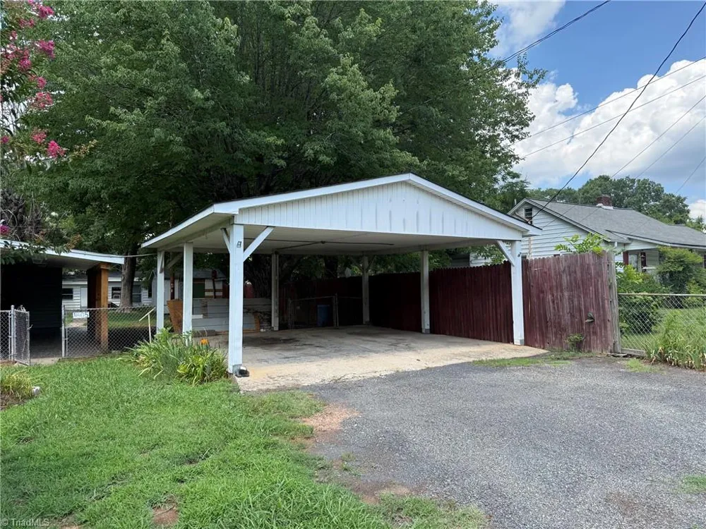 1805 Maryland Avenue Eden, NC 27288