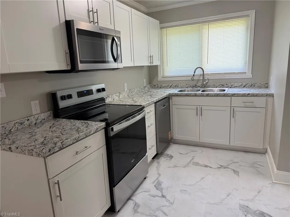 1805 Maryland Avenue Eden, NC 27288