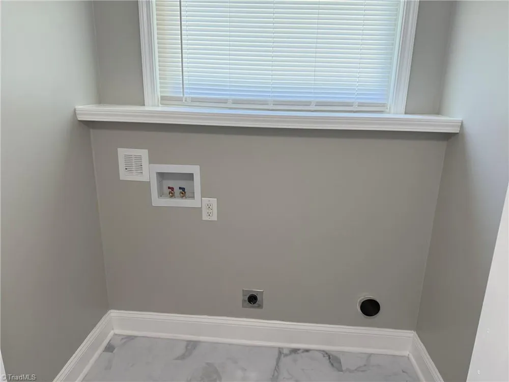 1805 Maryland Avenue Eden, NC 27288