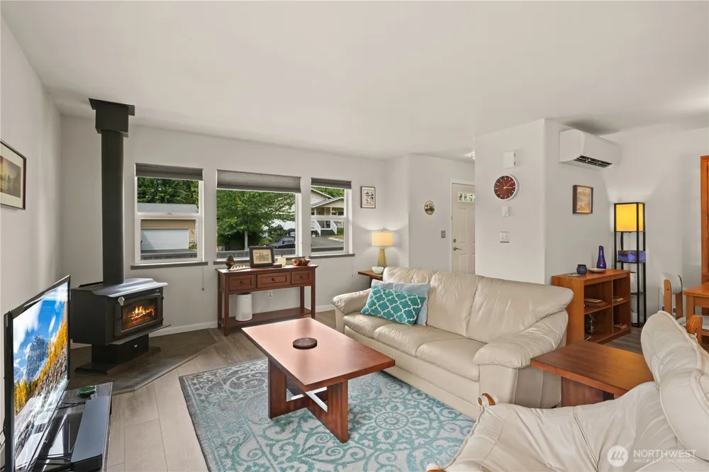 193 NE Max William Loop Poulsbo, WA 98370
