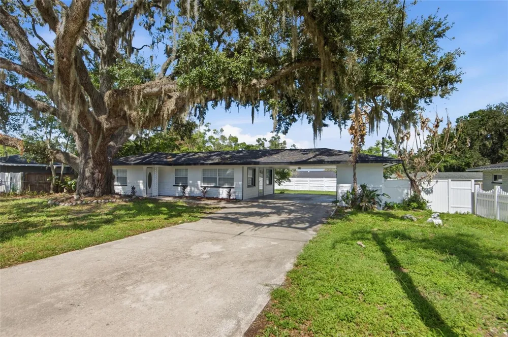 5511 CRAIG DRIVE Lakeland, FL 33809