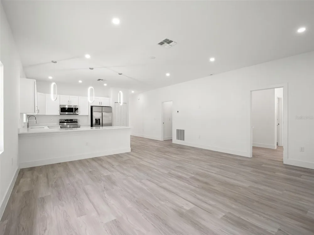 501 OCEAN AVENUE Apopka, FL 32703