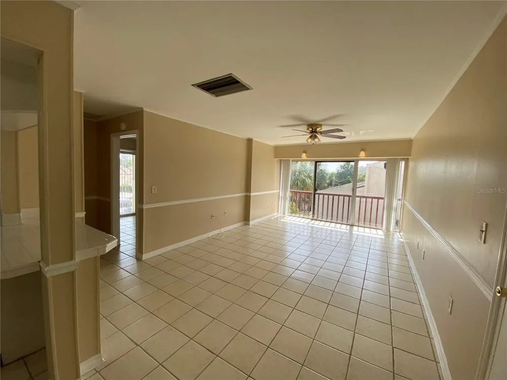 8602 HURON COURT #50 Tampa, FL 33614