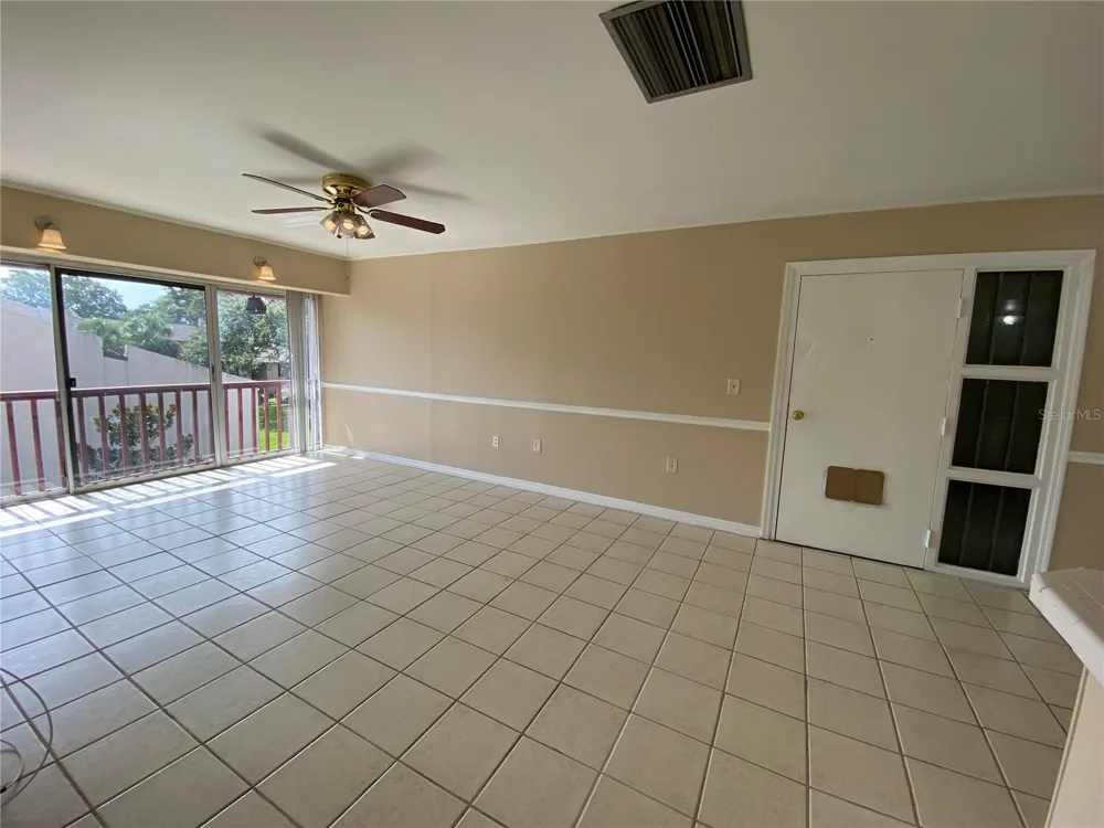 8602 HURON COURT #50 Tampa, FL 33614