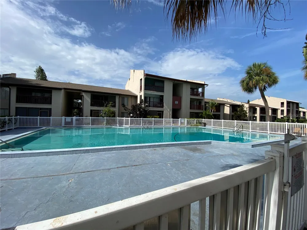 8602 HURON COURT #50 Tampa, FL 33614