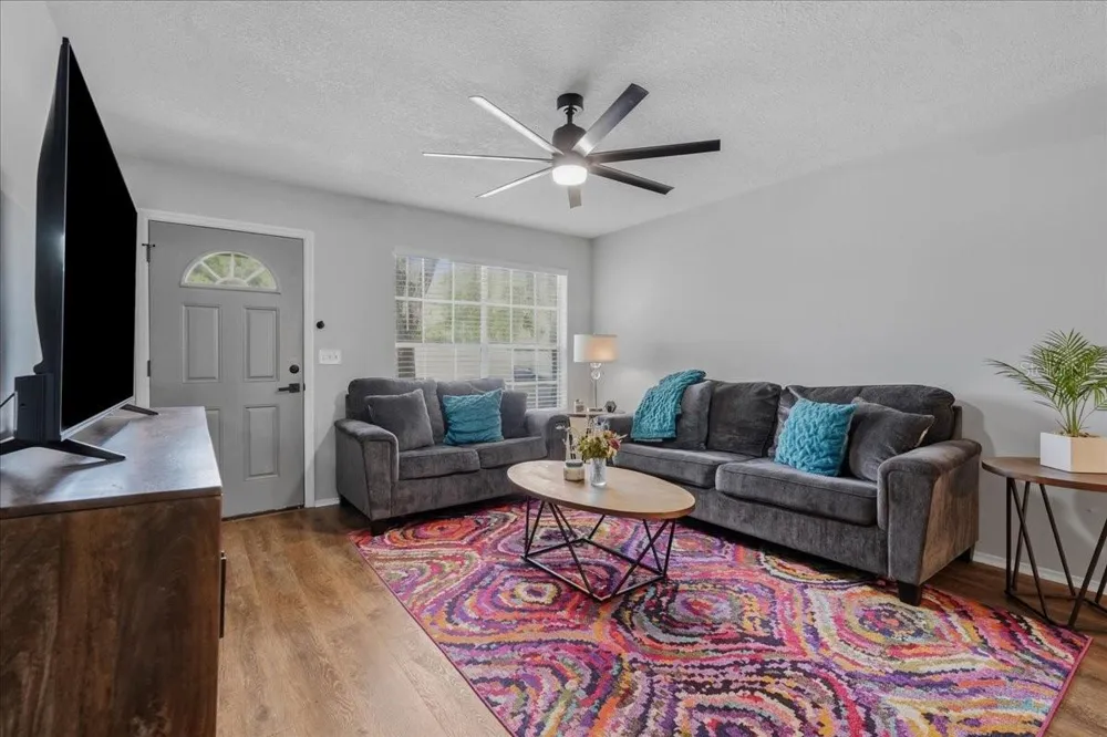 2120 FLETCHERS POINT CIRCLE Tampa, FL 33613