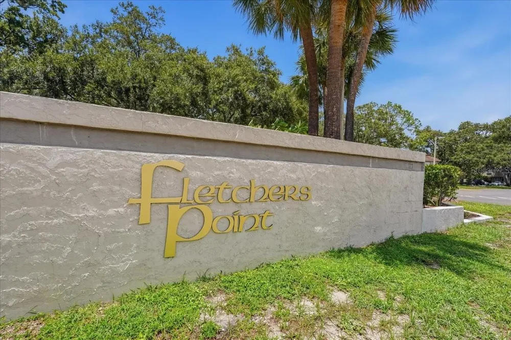 2120 FLETCHERS POINT CIRCLE Tampa, FL 33613