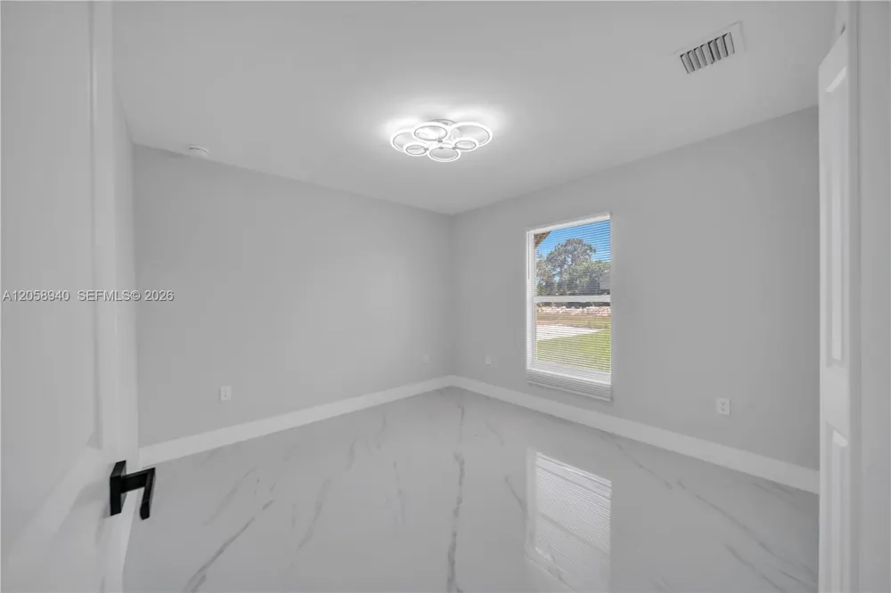 1042 Darlington St Other City - In The State Of Florida, FL 33974