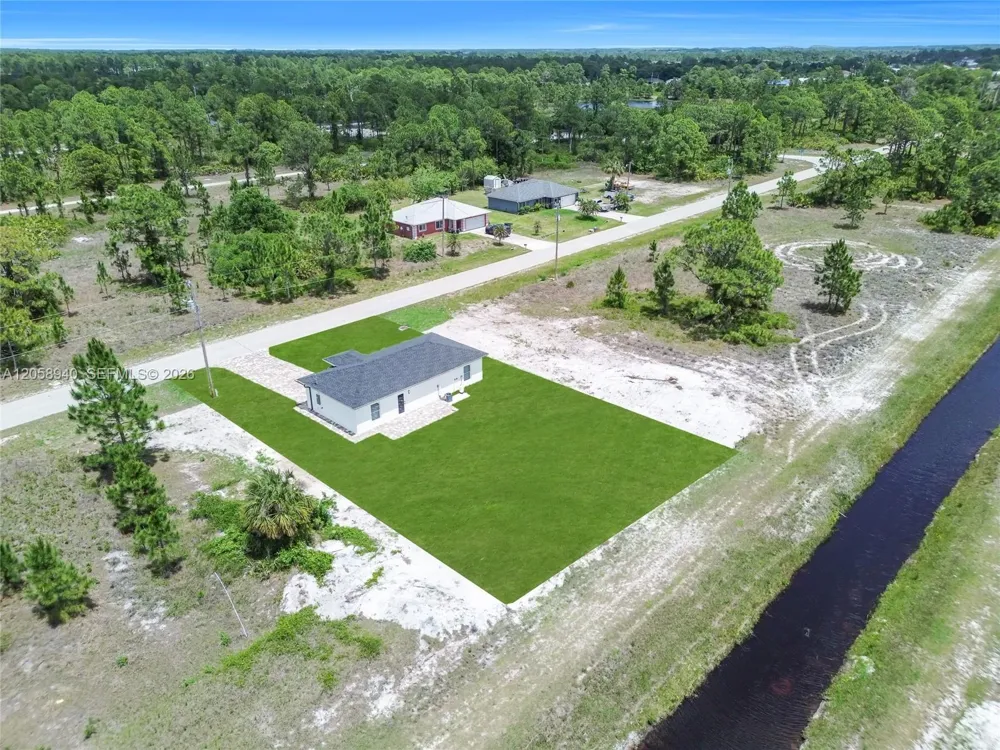 1042 Darlington St Other City - In The State Of Florida, FL 33974