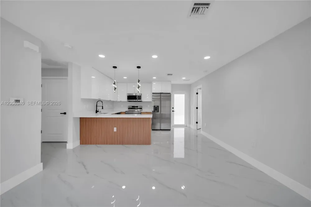1042 Darlington St Other City - In The State Of Florida, FL 33974
