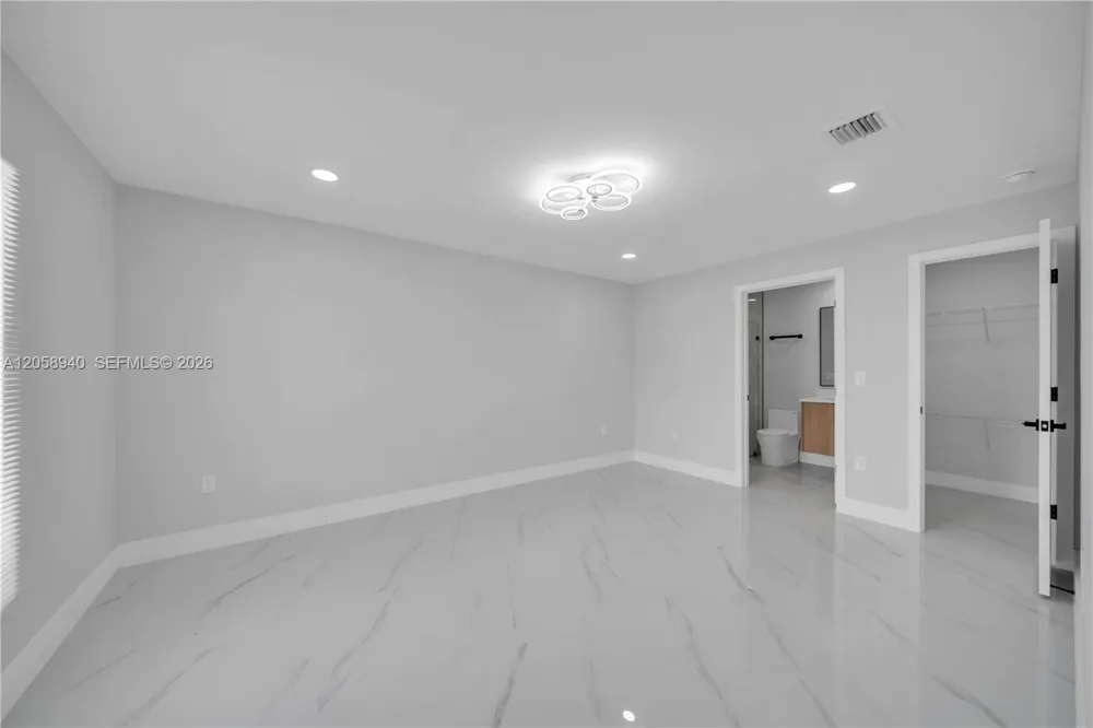 1042 Darlington St Other City - In The State Of Florida, FL 33974