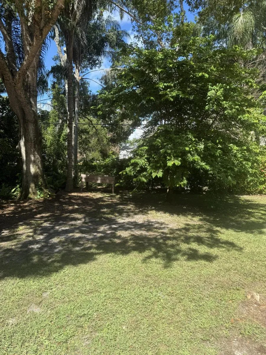1749 26th Avenue Vero Beach, FL 32960