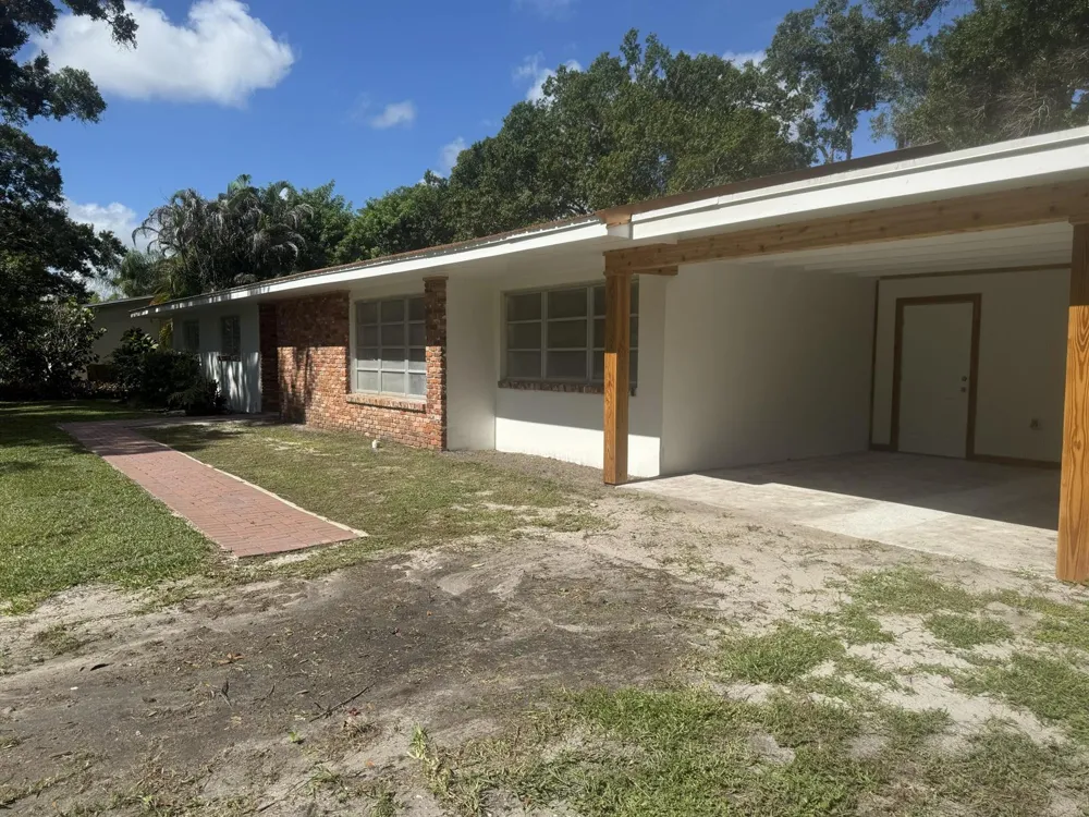 1749 26th Avenue Vero Beach, FL 32960