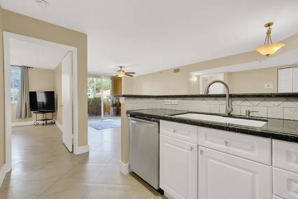 110 Yacht Club Way #105 Hypoluxo, FL 33462