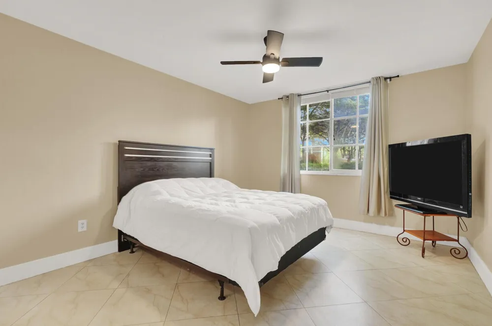 110 Yacht Club Way #105 Hypoluxo, FL 33462