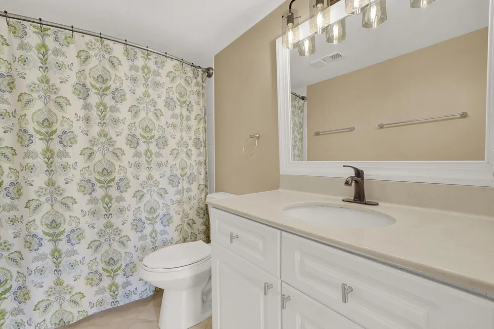 110 Yacht Club Way #105 Hypoluxo, FL 33462