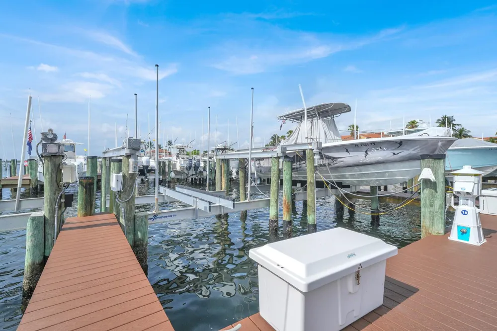 110 Yacht Club Way #105 Hypoluxo, FL 33462