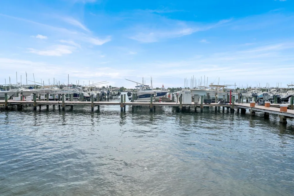 110 Yacht Club Way #105 Hypoluxo, FL 33462