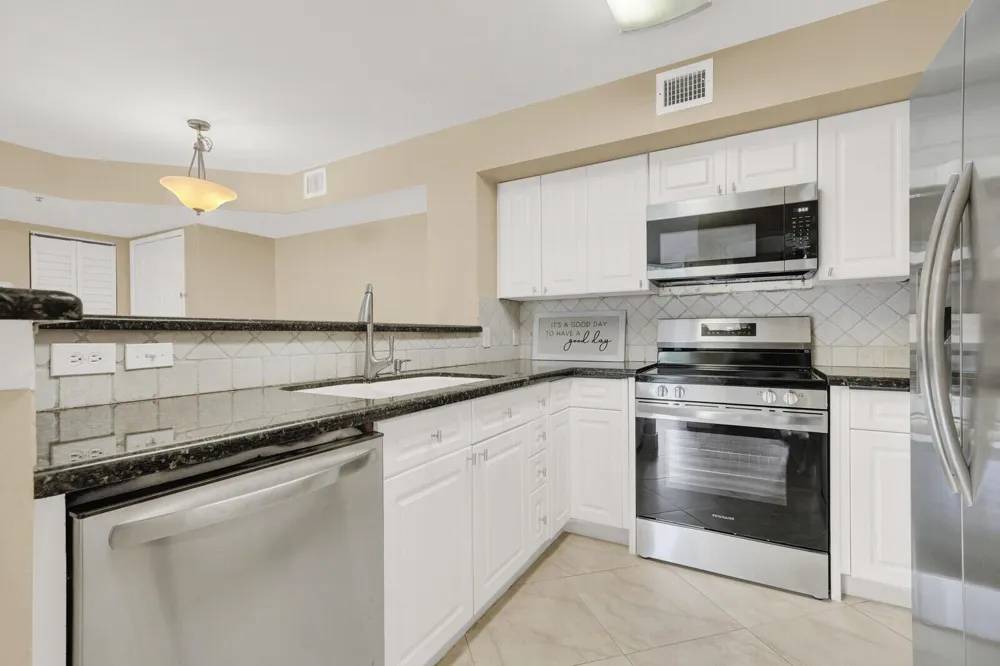 110 Yacht Club Way #105 Hypoluxo, FL 33462