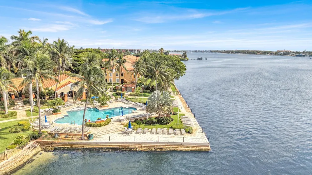 110 Yacht Club Way #105 Hypoluxo, FL 33462