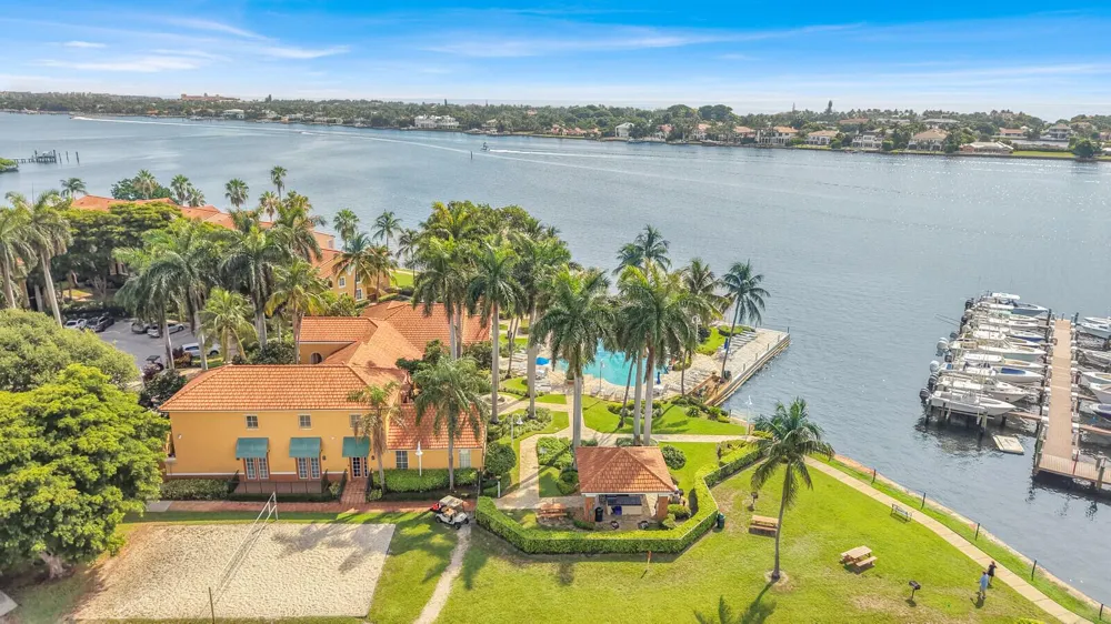 110 Yacht Club Way #105 Hypoluxo, FL 33462