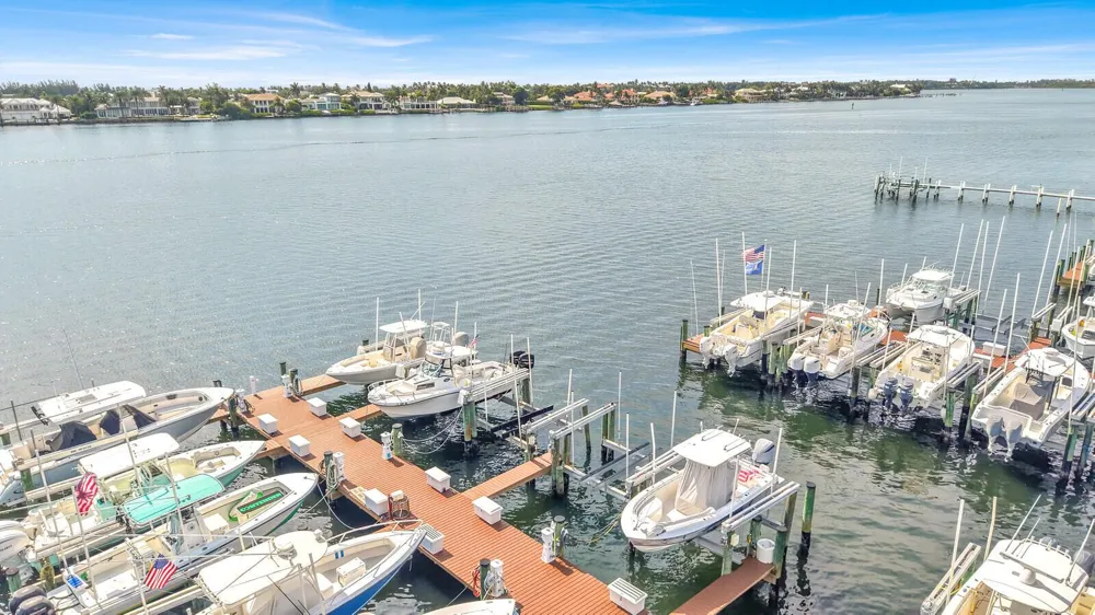 110 Yacht Club Way #105 Hypoluxo, FL 33462