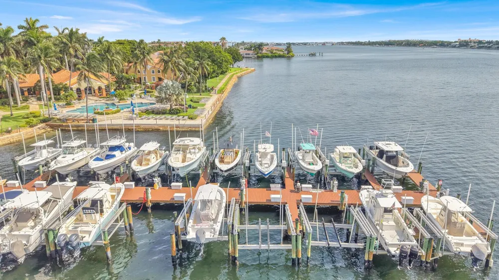 110 Yacht Club Way #105 Hypoluxo, FL 33462