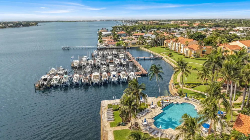 110 Yacht Club Way #105 Hypoluxo, FL 33462