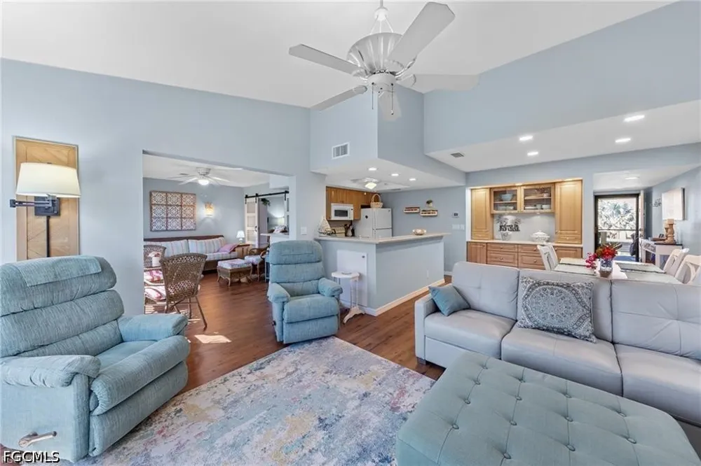 Trailwinds Drive #522 Fort Myers, FL 33907