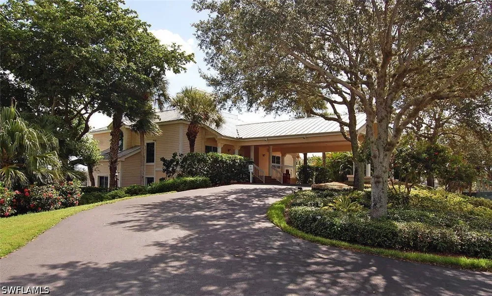 Citrus Lake Drive #E306 Naples, FL 34109
