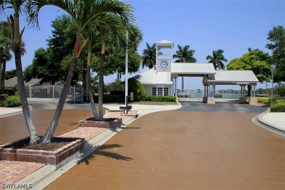 Citrus Lake Drive #E306 Naples, FL 34109