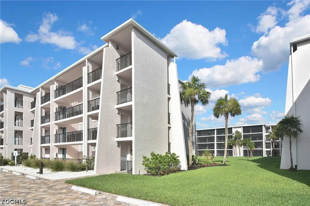 Middle Gulf Drive #105F Sanibel, FL 33957