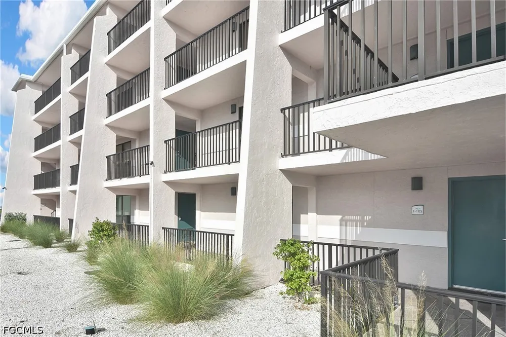Middle Gulf Drive #105F Sanibel, FL 33957
