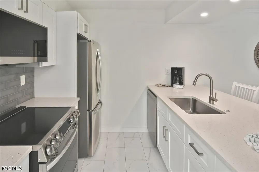 Middle Gulf Drive #105F Sanibel, FL 33957