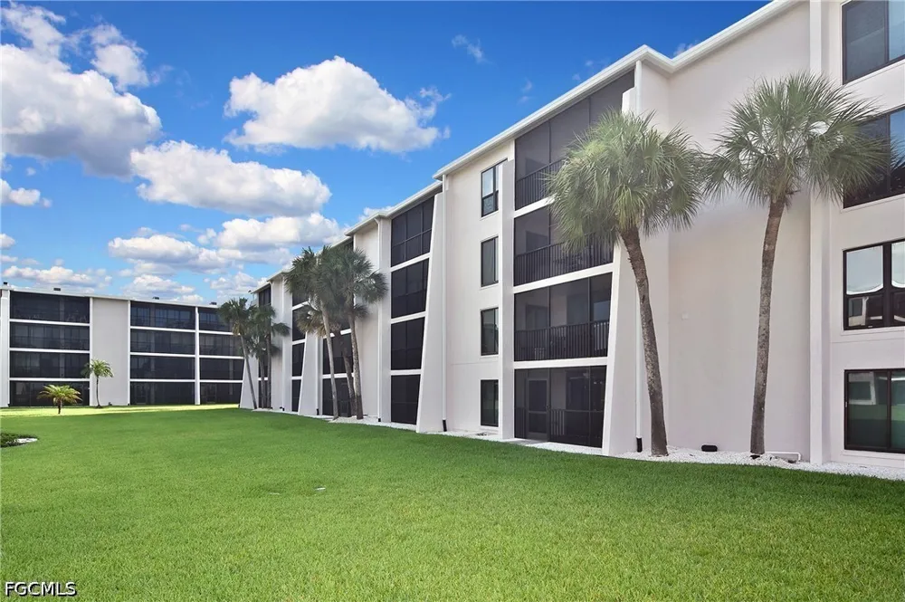 Middle Gulf Drive #105F Sanibel, FL 33957