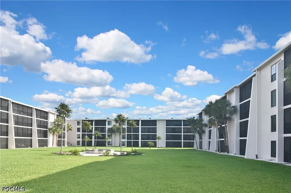 Middle Gulf Drive #105F Sanibel, FL 33957