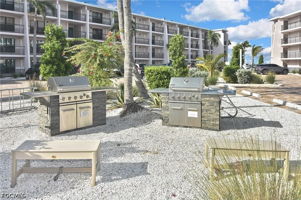 Middle Gulf Drive #105F Sanibel, FL 33957