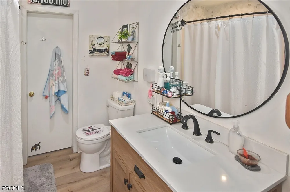 SE 18th Terrace Cape Coral, FL 33990