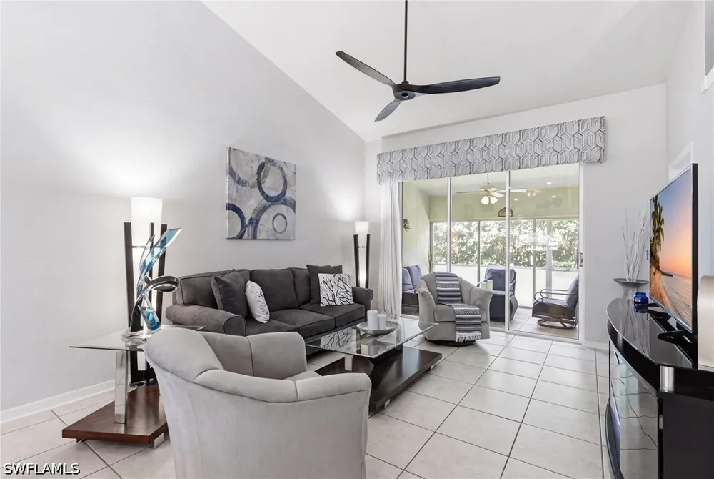Royal Circle #1402 Naples, FL 34112