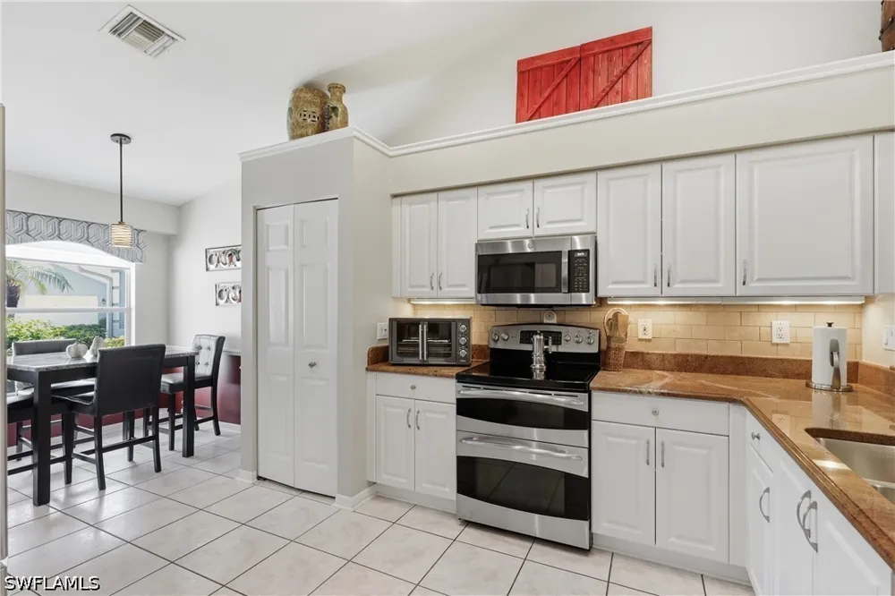 Royal Circle #1402 Naples, FL 34112