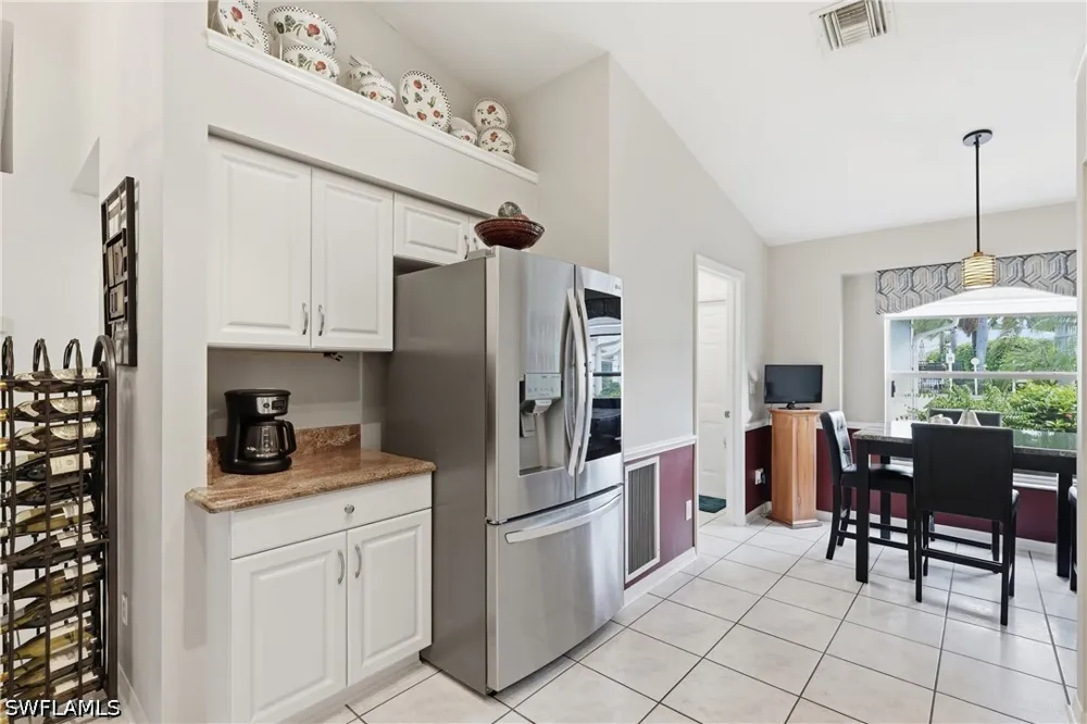 Royal Circle #1402 Naples, FL 34112
