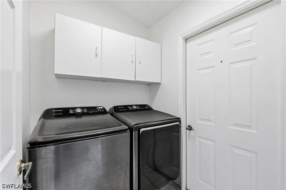 Royal Circle #1402 Naples, FL 34112