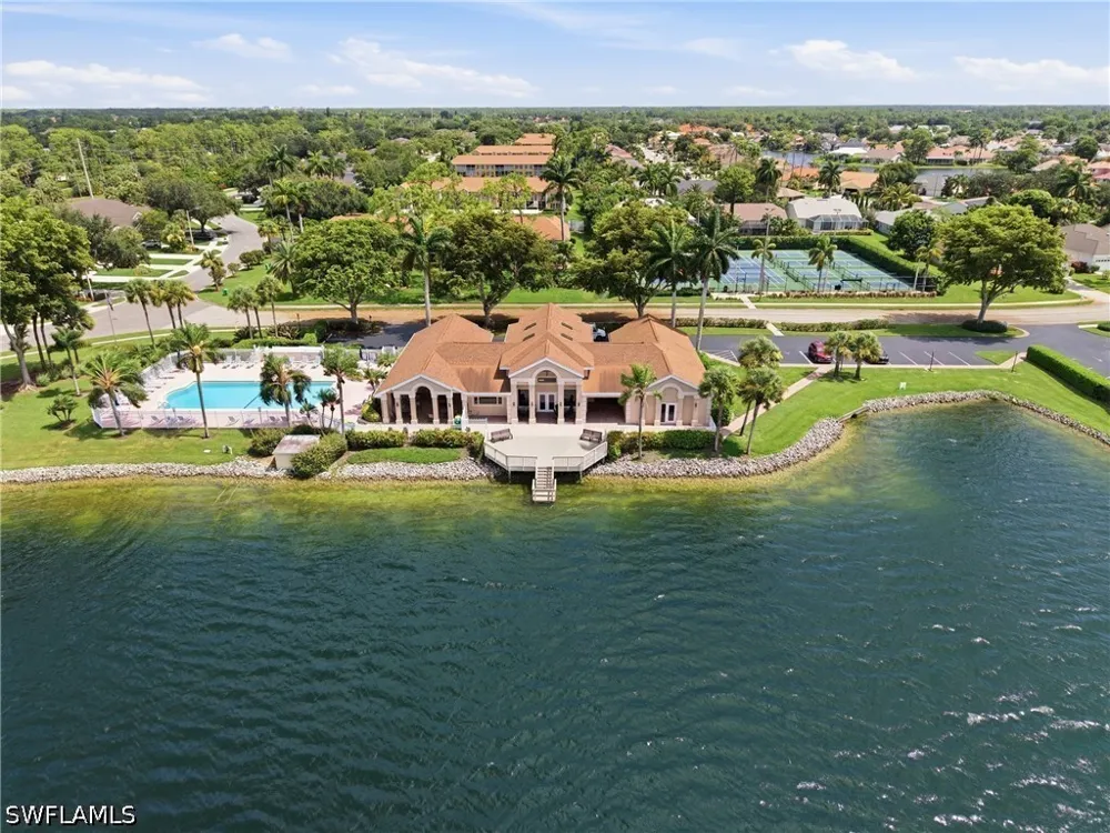 Royal Circle #1402 Naples, FL 34112